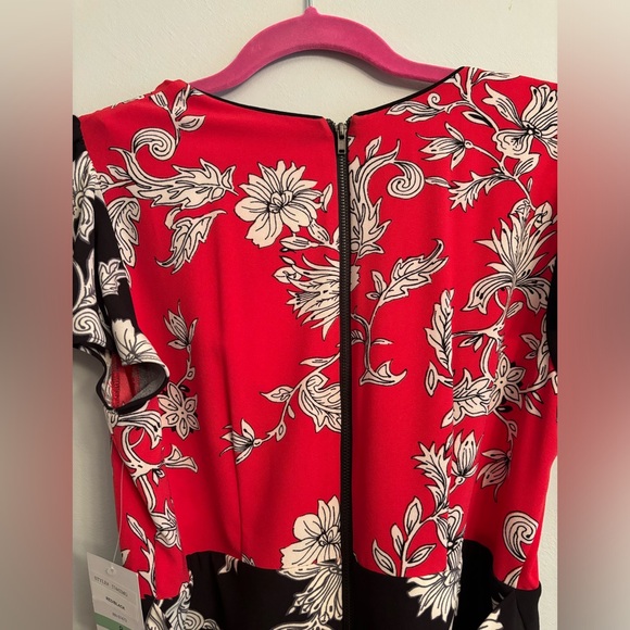 NWT Gabby Skye Floral Jumpsuit - Picture 6 of 11